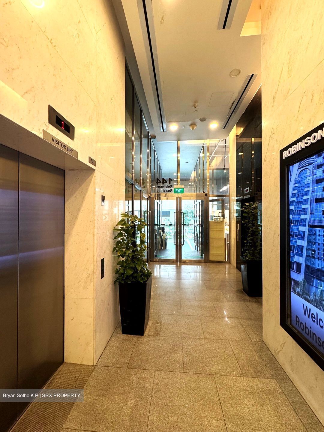 Robinson Square (D1), Office #483992011